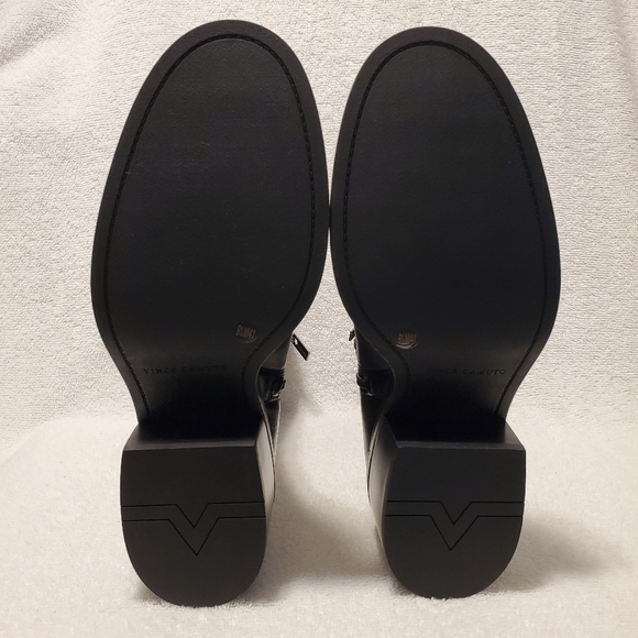 VINCE CAMUTO Vergila Bootie - Picture 9 of 10